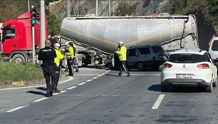 OSB kavşağında kaza… Otomobil TIR’ın altına girdi…