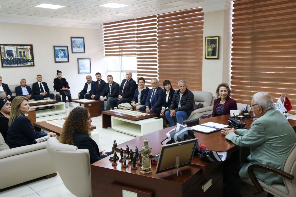 Halil Posbıyık, CHP yönetimini makamında ağırladı…