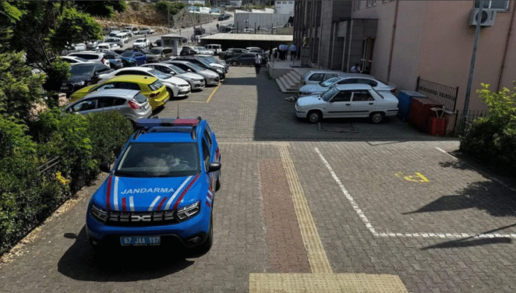 Jandarma’dan kaçamadı… Gizli bölmede yakalandı…